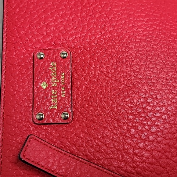 Kate Spade Bay Street CORA Cherry Red Leather Crossbody Bag - Picture 5 of 8